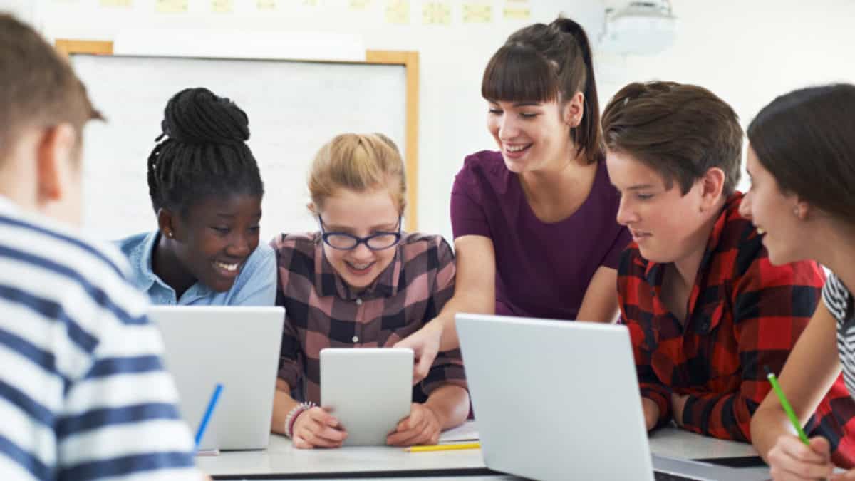 Teach With Tech: 6 Technologies That Increase Student Engagement
