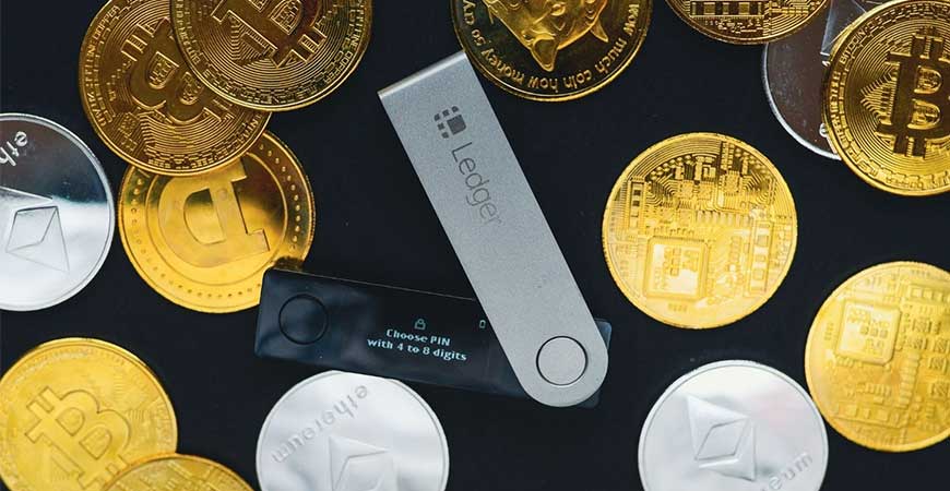 How Do Hardware Wallets Keep Your Cryptocurrency Secure?