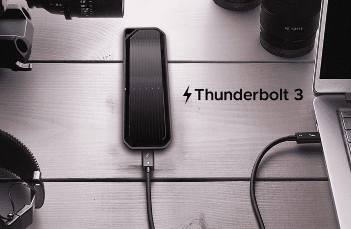 HiDrive: Thunderbolt 3 SSD With Upto 2500MB/s 