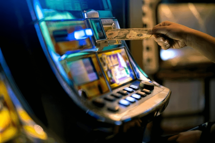 Slot Machine Soundtracks In Film: From Ringing Jackpots To Near Misses